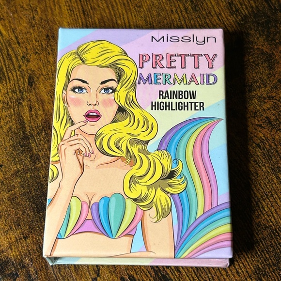 Pretty Mermaid Rainbow Highlighter Palette - Picture 7 of 8